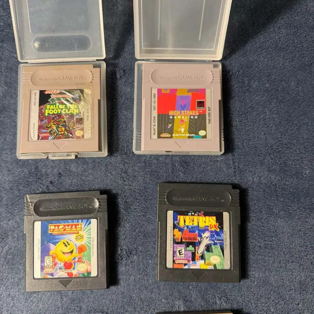 Lot of 8 Nintendo Game Boy  Games including Tetris DX and Pac-Man